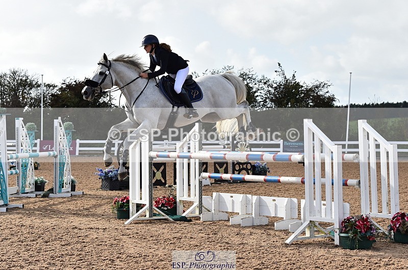 231014A-144428-05346 - Cls 15 1.05m Amateur Q 2nd R