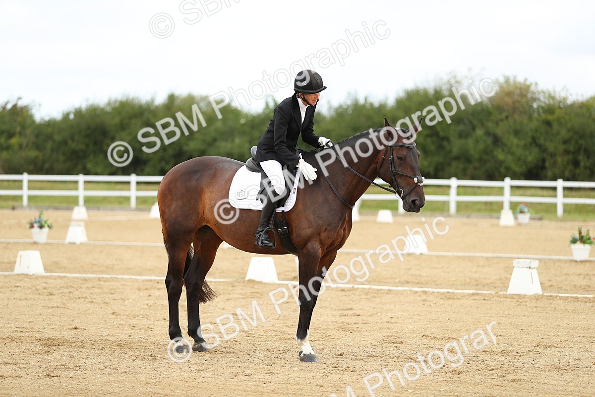 SBM_015071 - Class 13 - Novice 23 - 8,30-9.33