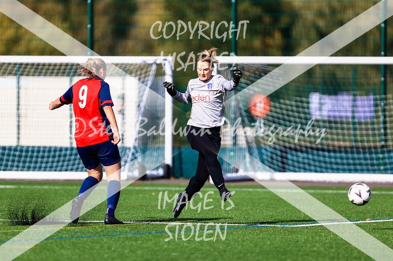 1DX30380 - 2025-10-05 FC Abbey Meads Ladies V Purton  Kingsdown FC Ladies