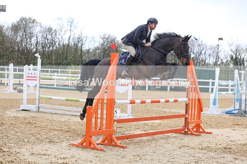 3E7A2487 - Class 9: Senior 1.30m open