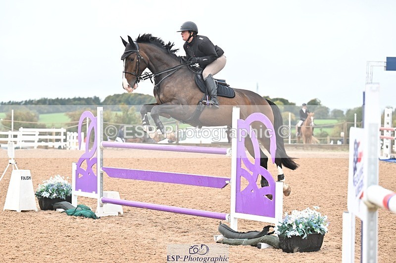 251003-132632-01114 - Cls 3 Foxhunter and 1.20m
