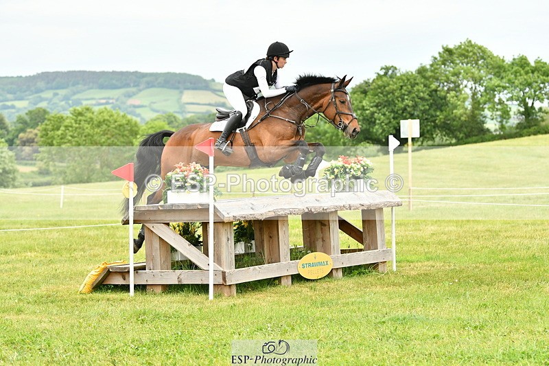 250524A-171338-14926 - C-281-Holly.Morris-NADIR.DE.LEAU