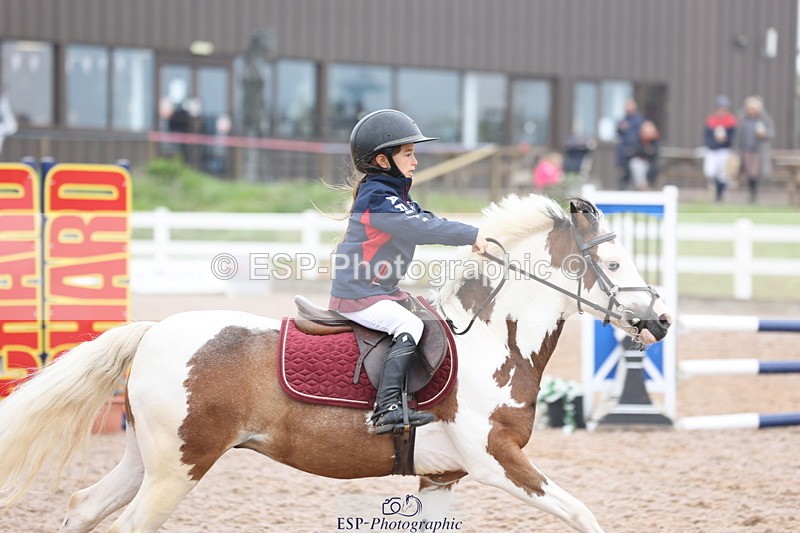 240630A-100713-11733 - Cls 30 British Novice and 80cm Open