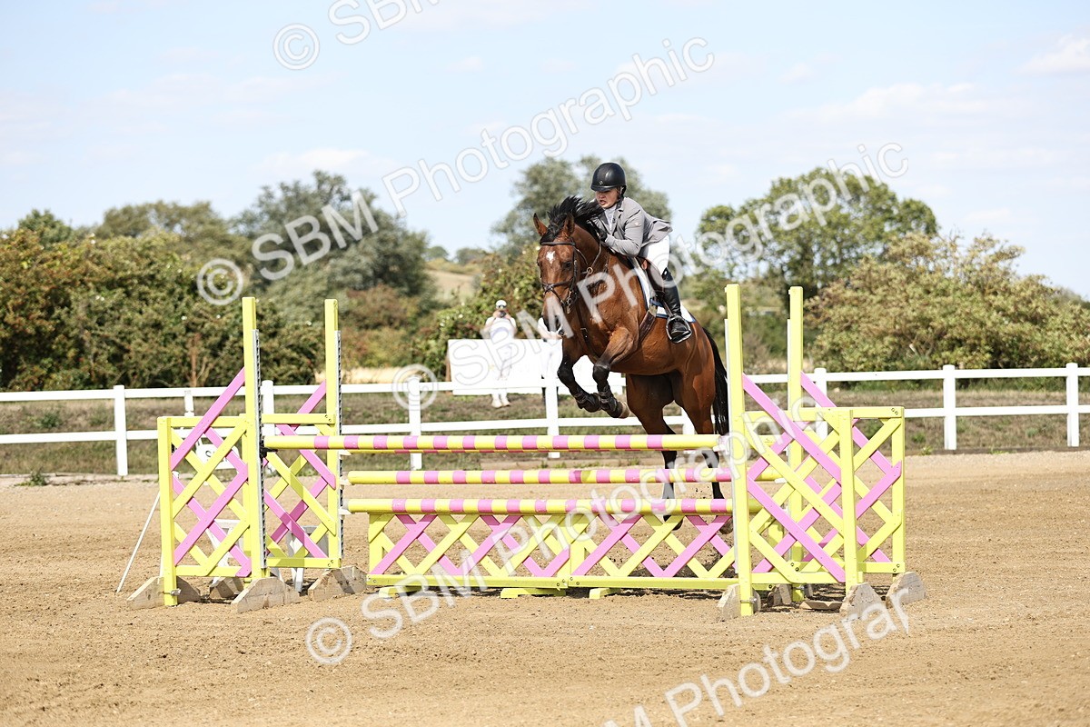 SBM_005099 - Class 6 = Senior Newcomers - 1.10m Open