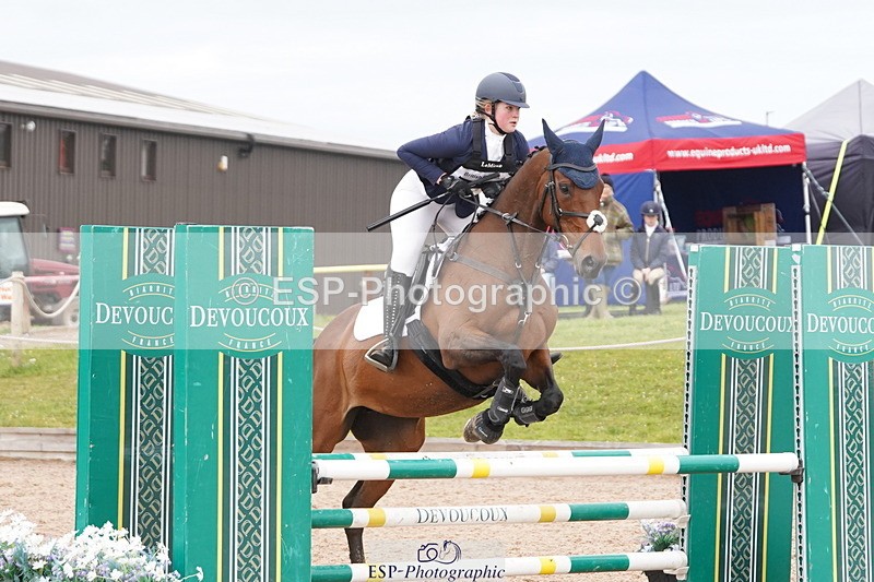 250419-133222-11067 - 754-Caitlyn.Faull-HAY.THERE.MONA