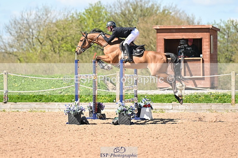 240418A-115407-02719 - Cls 5, 2 Star Medium Tour 1.35m