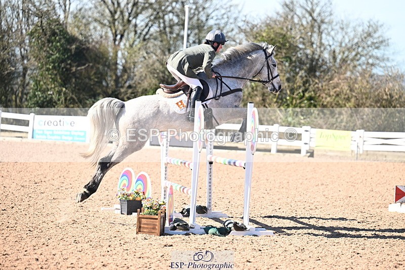 260318B-104915-00181 - Clear Round & Brit Nov 90cm