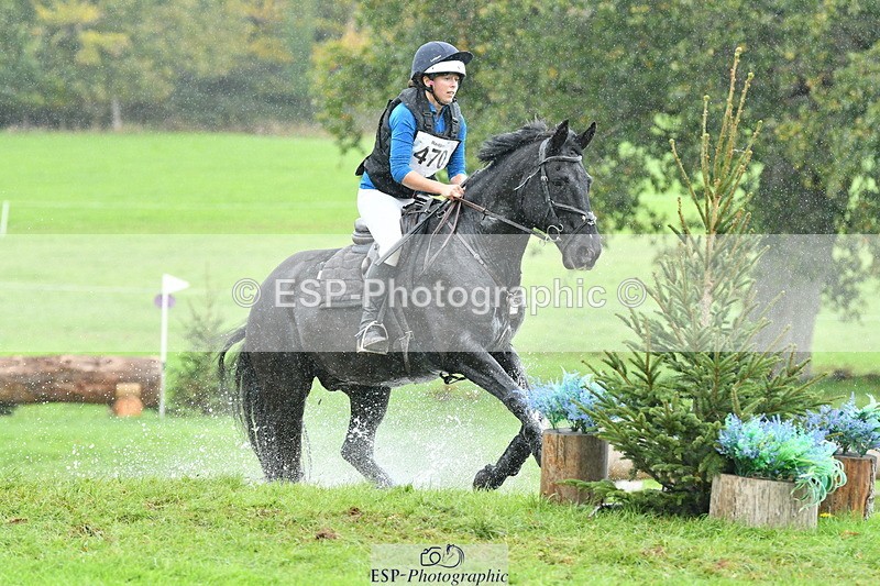 251025A-133122-20016 - F-470-Hannah.Cliffe