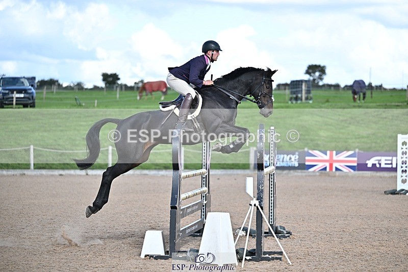 250924-135955-00502 - Cls 6 Foxhunter and 1.20m Open