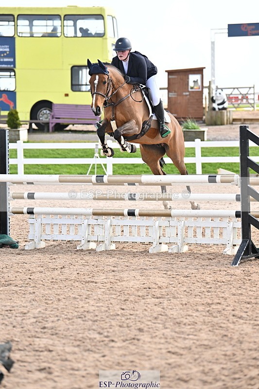 240407A-114819-05214 - Cls 27 Chard 1.05m & 1.10m Grand Prix