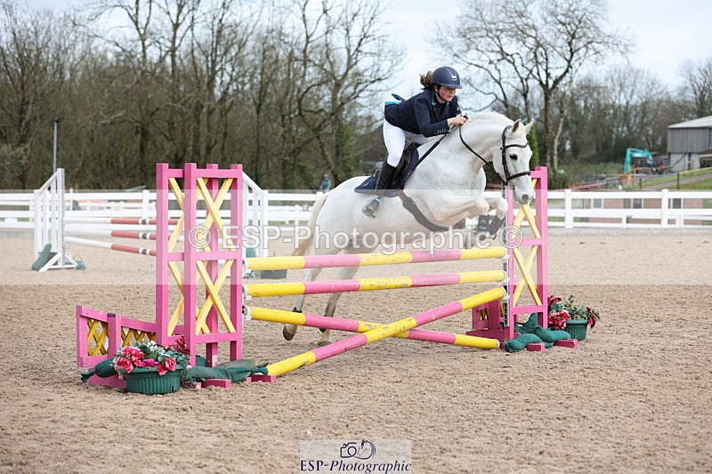 240406A-112008-03018 - Cls 20 British Novice and 90cm Open