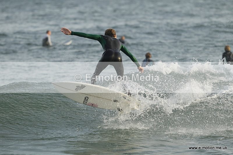 SU 091010 18 - Surf Oct 2010