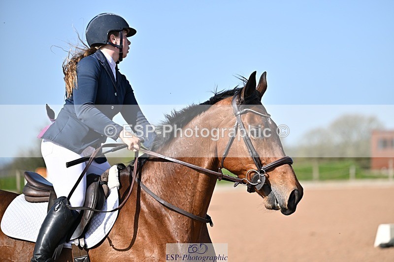 260408-105043-00251 - Cls 2 British Novice and 90cm