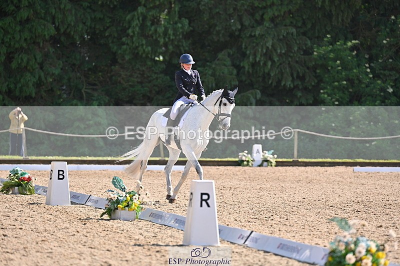 250523A-163325-08274 - A-065-Beatrice.Montgomerie-JAG.WOMANIZER.LADY