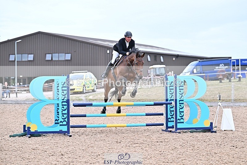 250826-190420-01339 - 1m