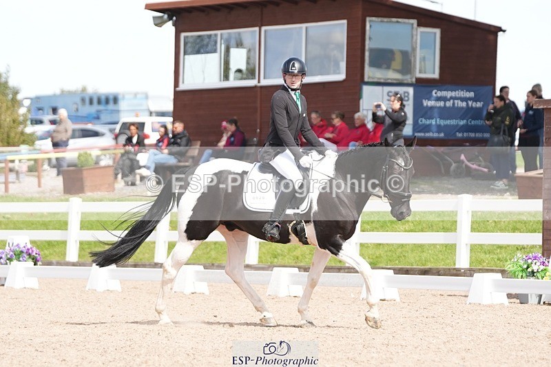 250906-134855-03765 - 020-Leo.De-ValentinoBarfields.Cosmopolitan