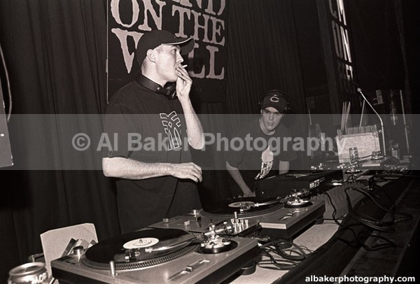 03  cmon-feet - C'mon Feet @ band-on-the-wall mcr 08.11.03