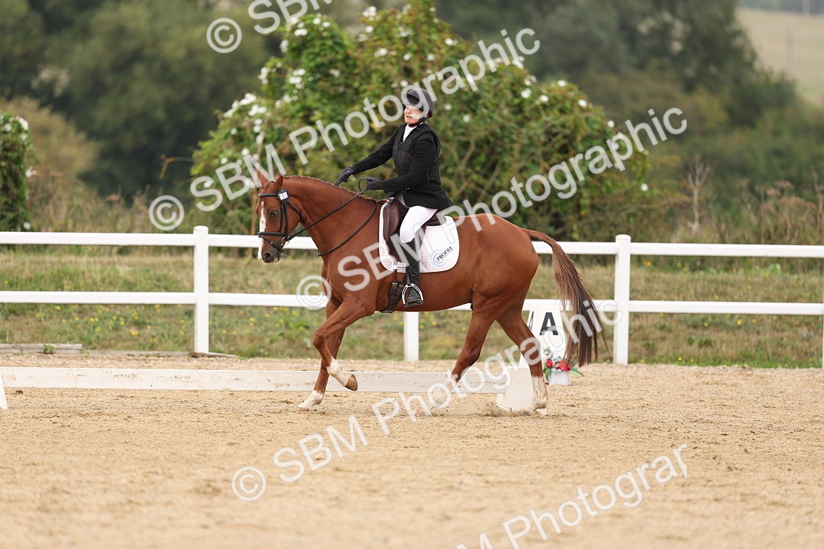 SBM_01436 - Class 9 - Novice 27 Champs