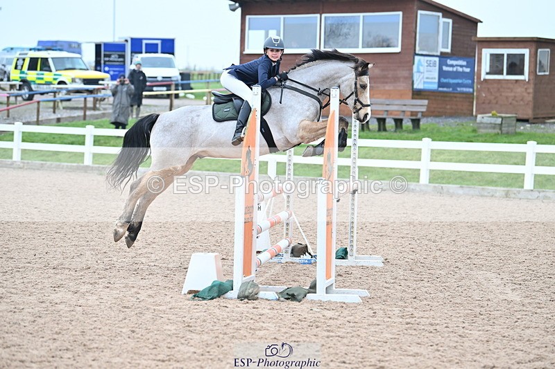 240128A-121009-00789 - Cls 4 Pony Newcomers and 1m Open