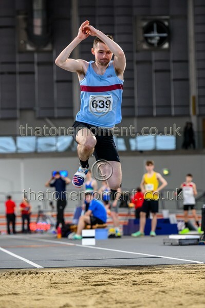 SeniorInd25-919873 - Field Male