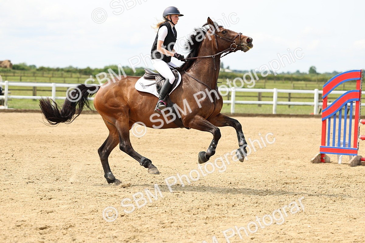 SBM_004624 - Class 16 - Senior British Novice - 90cm