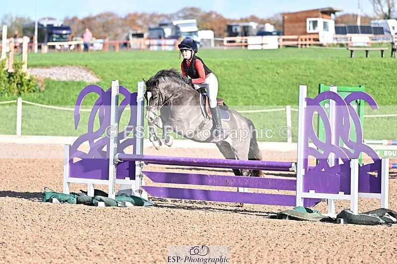 251102-100146-00149 - 70cm