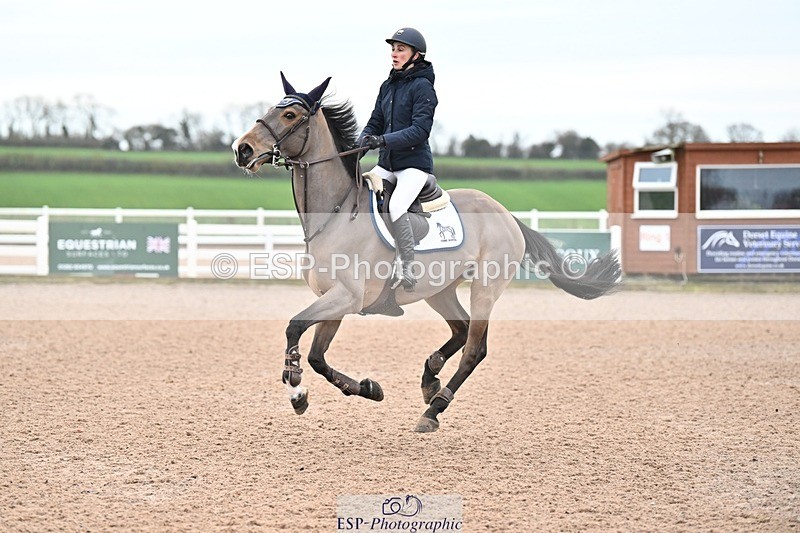 241206-122038-00683 - Cls 5 Newcomers and 1.10m Open