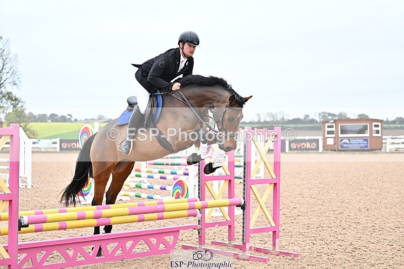 251015-095837-00010 - Clear Round