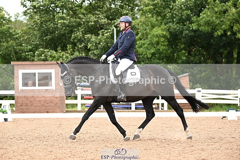 240815A-145704-02129 - 171-Martyn.Humphrey-Isabeau.May