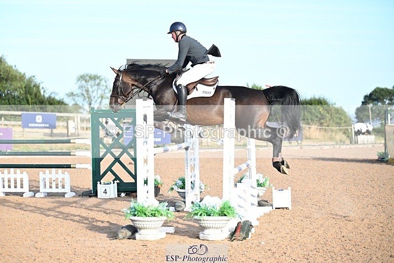 260731-191939-07117 - Cls 15 Snr Foxhunter