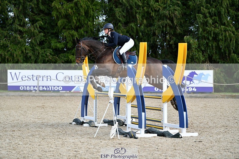 240324-121942-02511 - Cls 9 Snr 1.05m Open