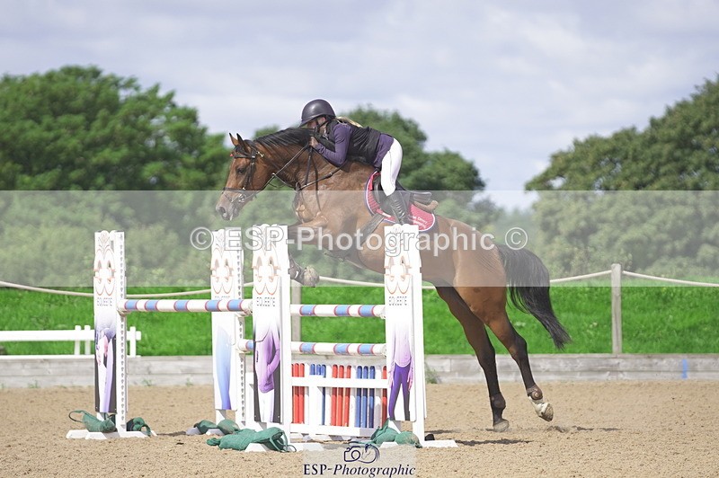 230806A-111030-01528 - Cls 13 Snr Newcomers & 1.10m Open