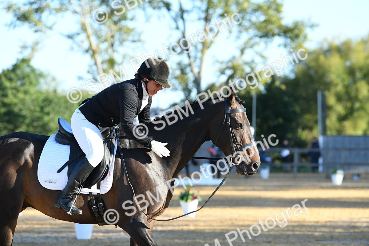 SBM_14423 - D4 - Small Tour Championship - Intro B