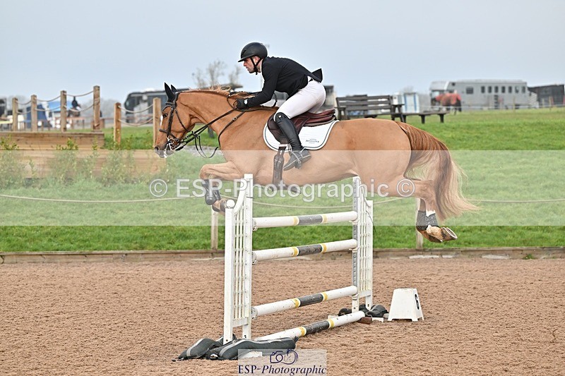 250122-140738-00574 - Cls 6 Foxhunter and 1.20m