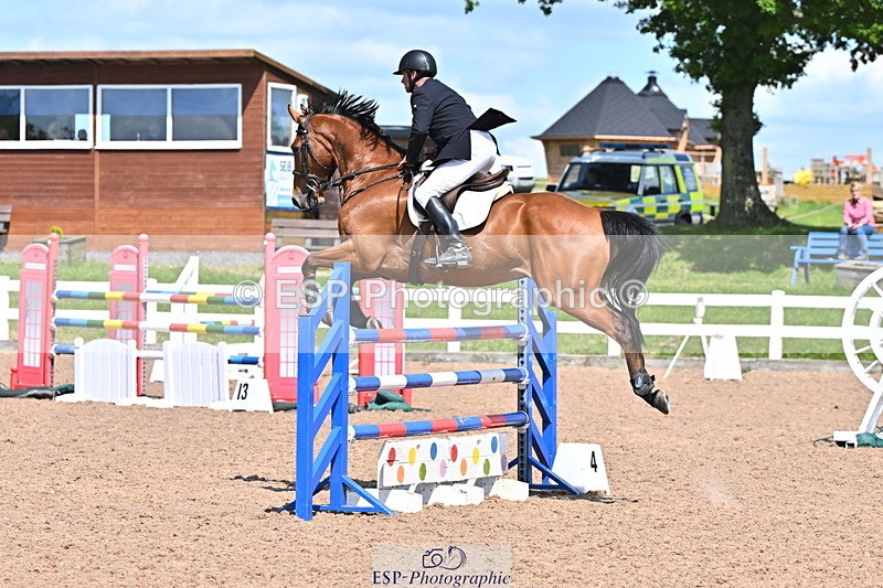 240619A-154203-00931 - Cls 5 Snr Foxhunter and 1.20m Open