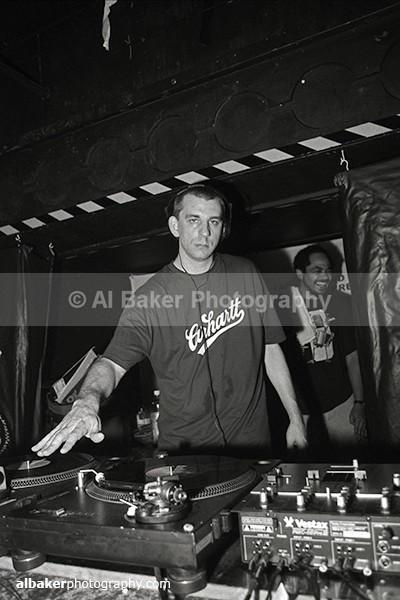 33 - Friends-&-Family @ the-roadhouse 02.10.04