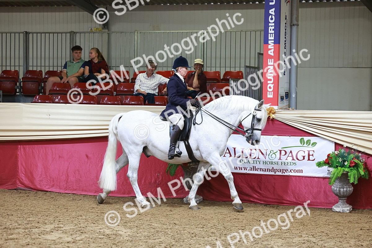 SBM_18531 - Class 952 - M&M Ridden Supreme Final