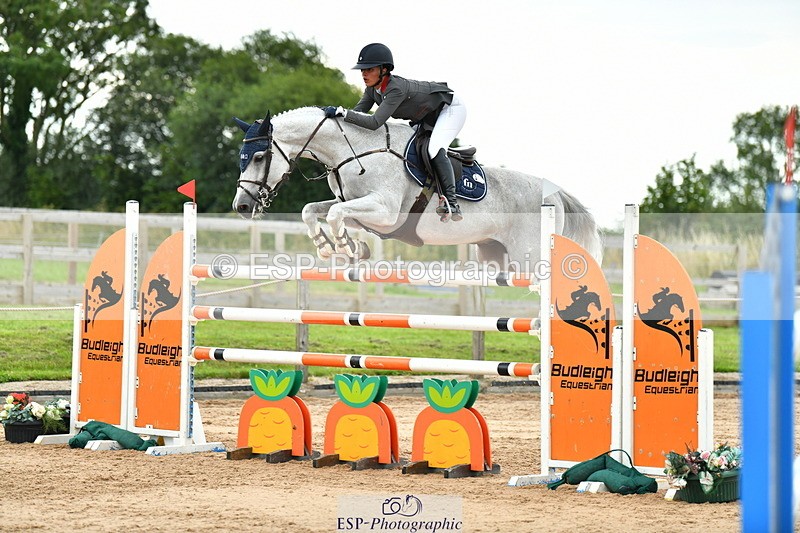 230720A-160839-04196 - Cls 9, 2 Star Big 1.40m Start to break