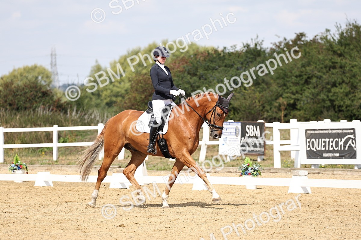 SBM_018357 - Class 16 - Novice 5 - 11.12-12.01