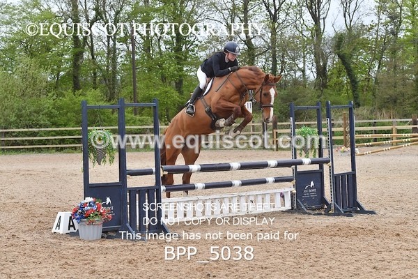 BPP_5038 - CLASS 24 SUN Senior BritiNovice/ 90cm Open