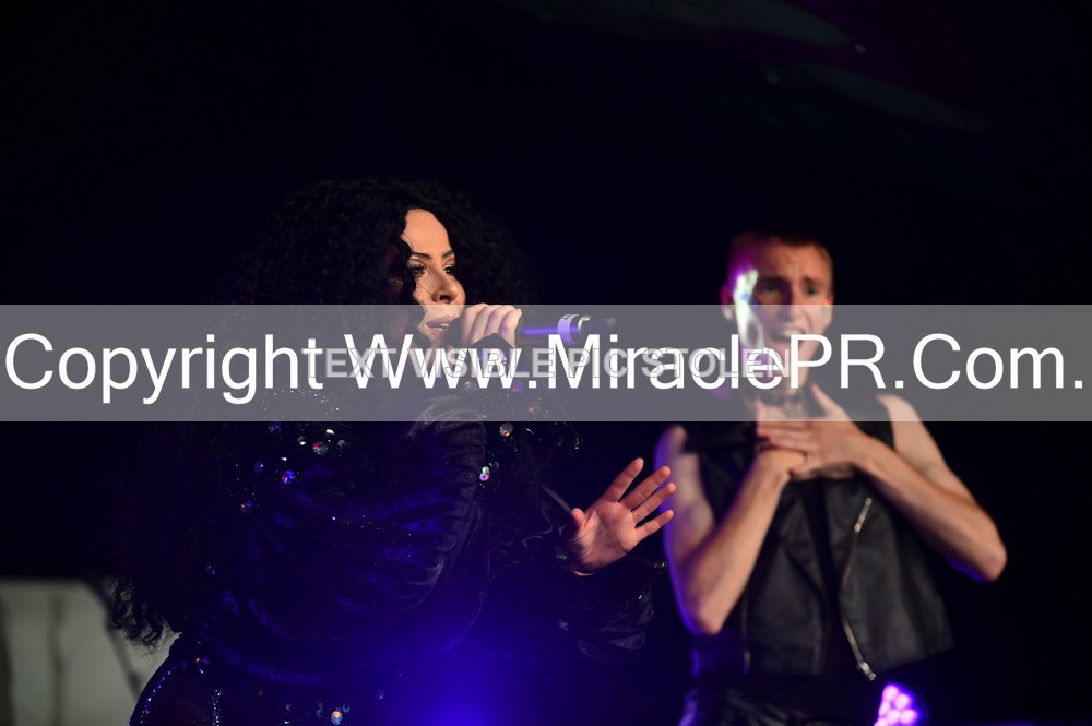 SH4_5926 - The Cher Experience