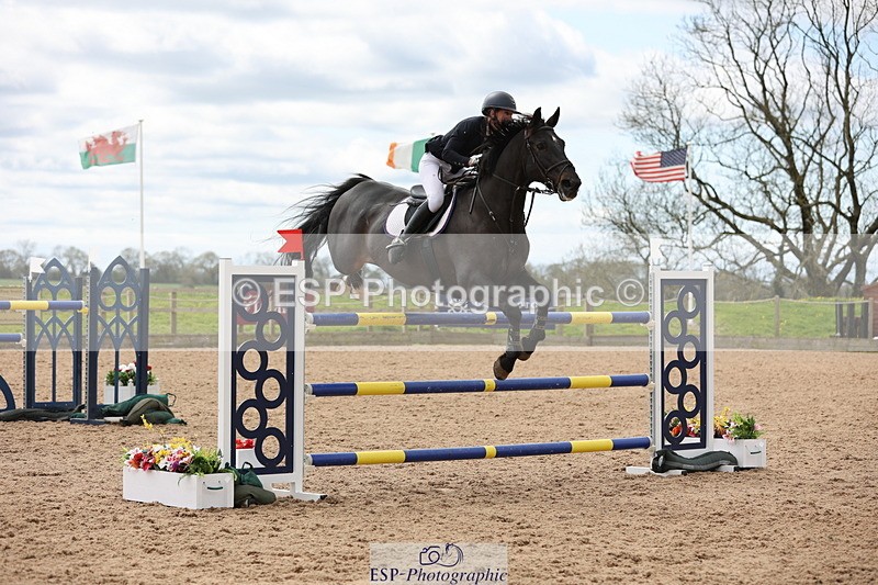 240419A-123706-07336 - Cls 6, 2 Star Medium Tour 1.35m