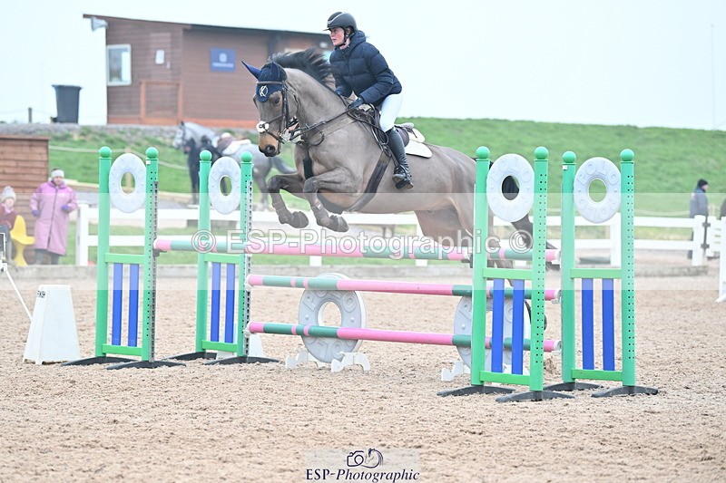 240113A-124737-02052 - Cls 12 Newcomers and 1.10m Open