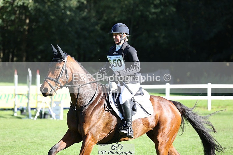 231022-110008-24887 - 650-NAOMIE.VAN.DE.BROUWERSHOEVE-Lara.Salter-TrotUp+SJ