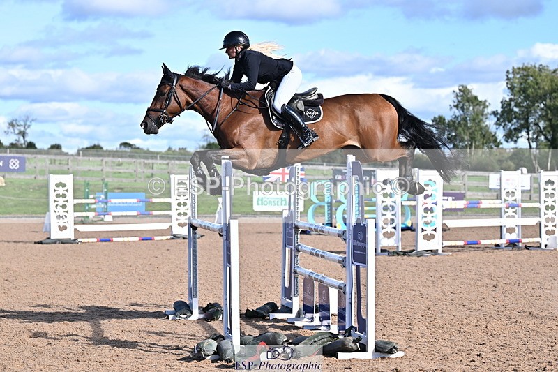 260923B-152630-01000 - Cls 06 Snr Fox & 1.20m Open