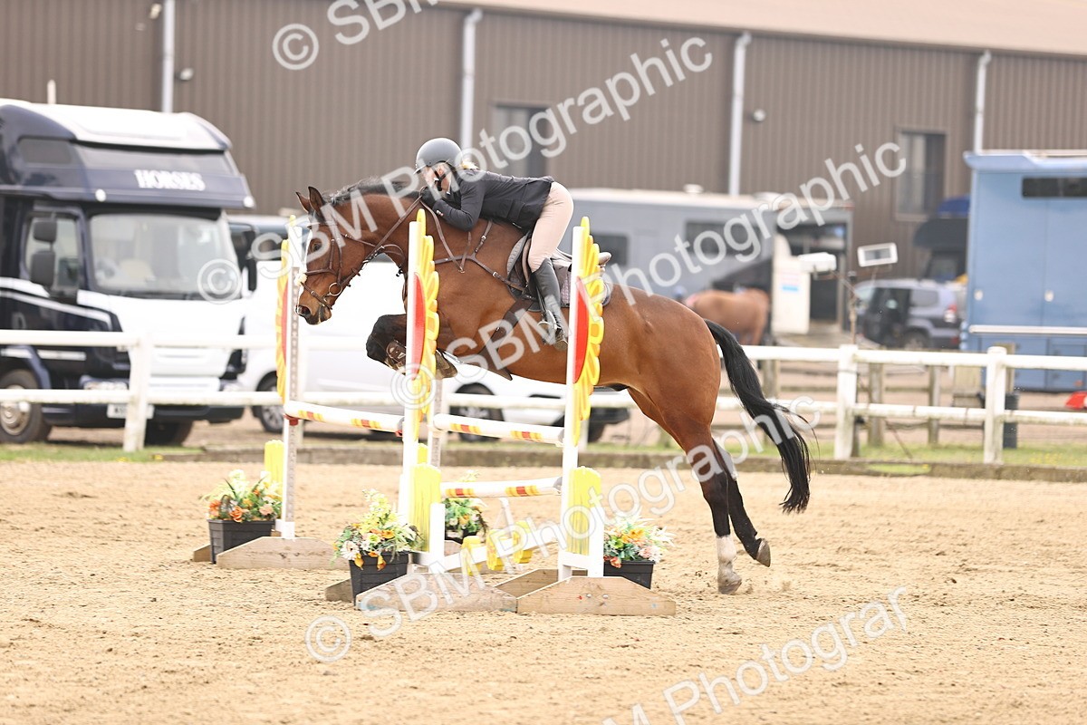  - Class 15 - Senior British novice - 90cm