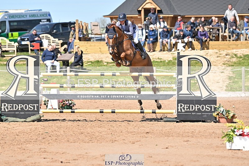 240420A-141955-11701 - Cls 7, 2 Star Medium Tour 1.35m