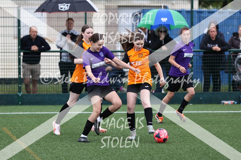 1DX31390 - Sat 6th U12 Girls