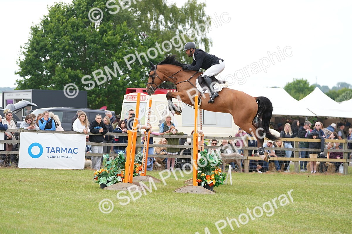 SBM_06400 - Class 202 - National 1.40m Open