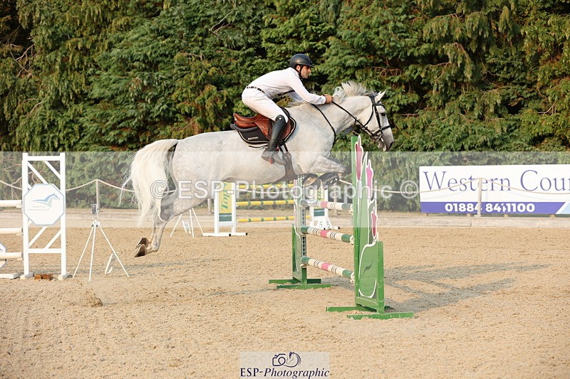 250816A-180915-03289 - Cls 11 Snr Foxhunter